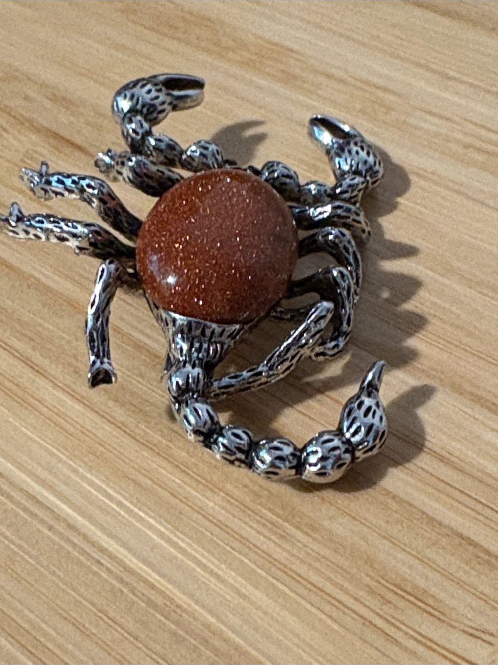 Scorpion Brooch Goldstone Glitter New Jewelry Accessory - Picture 4 of 5